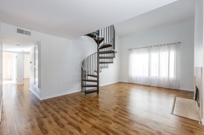 Foto del edificio - 1738 S Bentley Ave