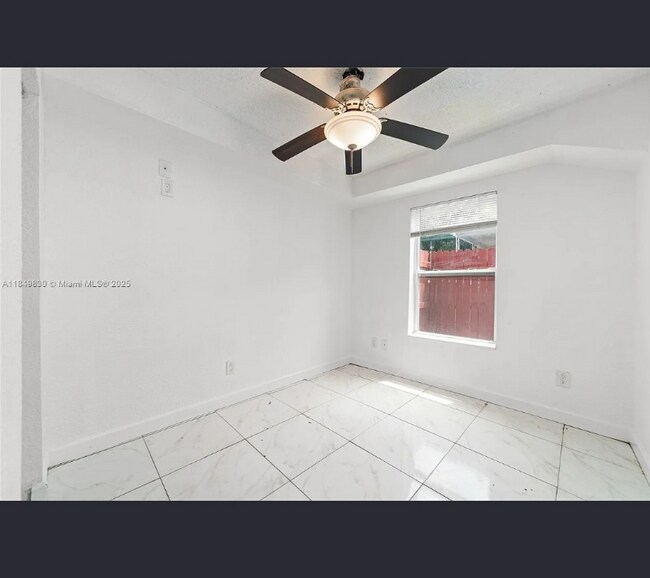 Foto del edificio - 1040 17th St
