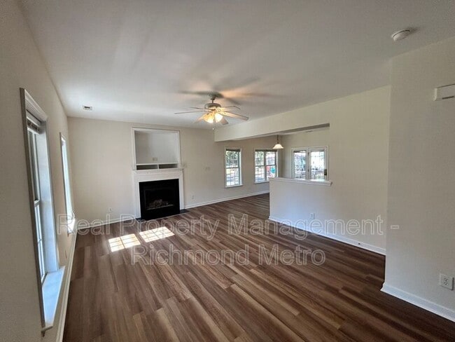 Building Photo - 402 Wilmer Ave