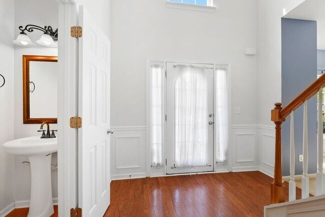 Foto del edificio - 1255 Wondering Way