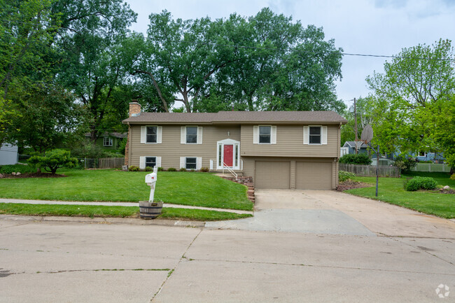 Building Photo - 3118 S 116th St