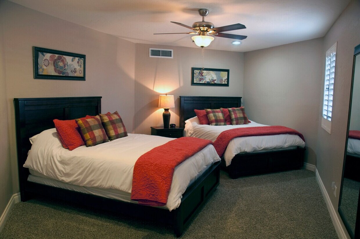 Foto principal - 6119 E Lowden Rd