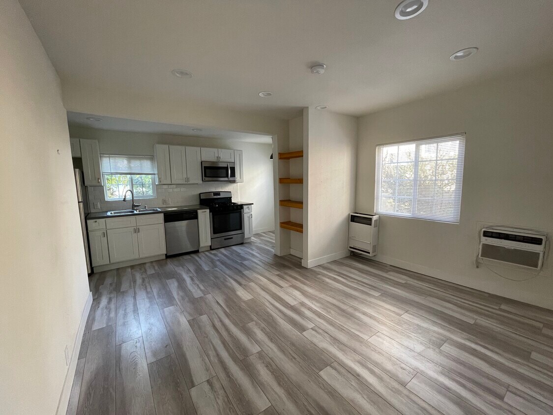 Foto principal - 1325 Douglas St