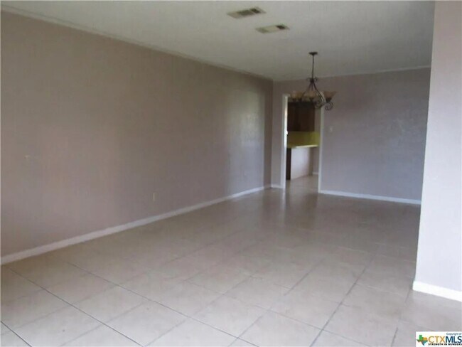 Foto del edificio - 801 Cagle Ln
