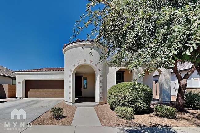 Building Photo - 22592 Via Estancia