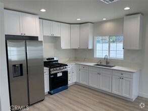 Building Photo - 8142 Redbush Ln