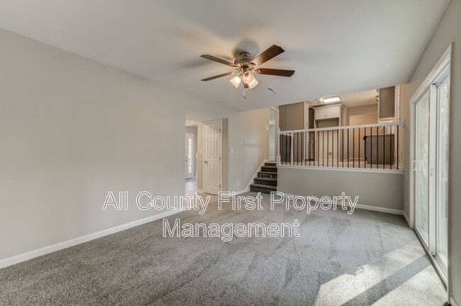 Building Photo - 2637 Elkhorn Dr