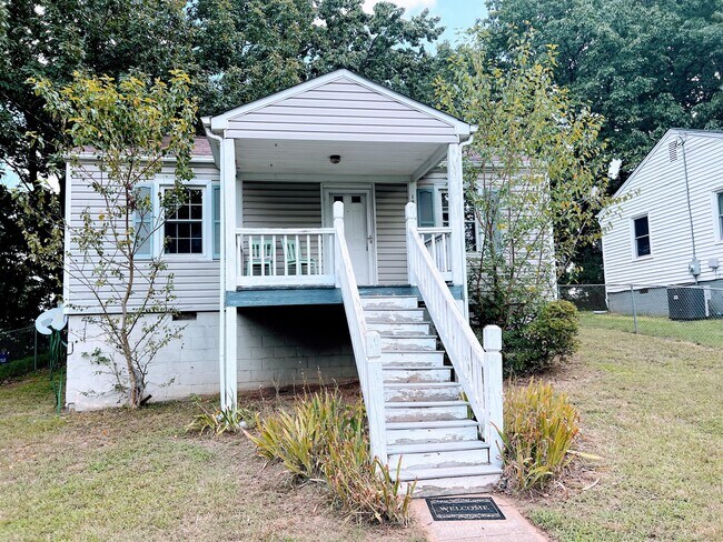 Foto del edificio - 1224 Stratford Rd