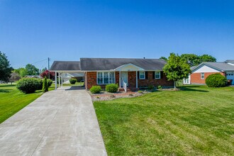 Building Photo - 143 Hamilton Acres