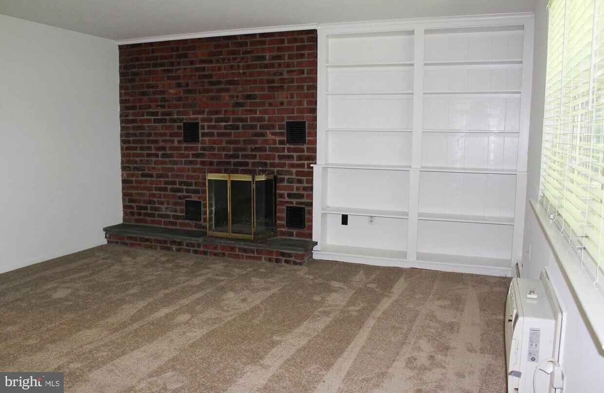 Primary Photo - 333 Lacey Ave