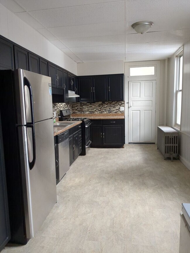 Foto del edificio - Recently renovated 4/5 Bedroom house