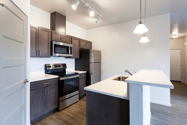 Building Photo - Centennial Pines