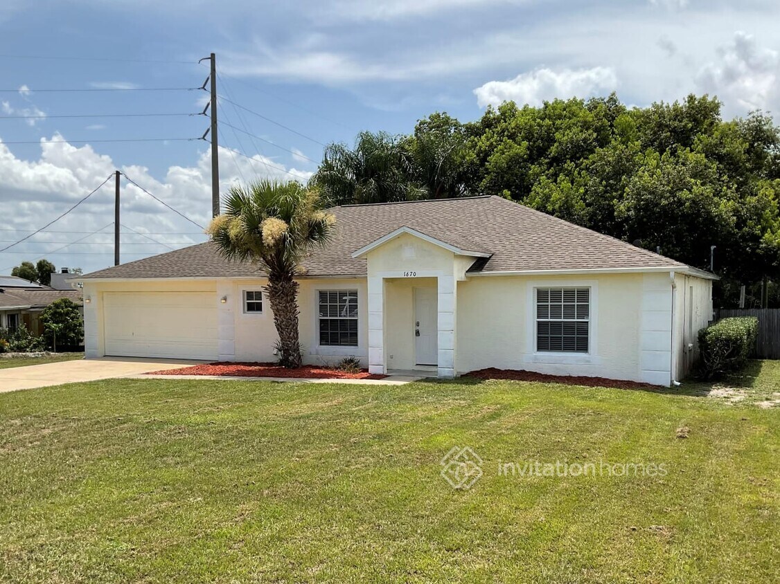 Foto principal - 1670 E Apache Cir