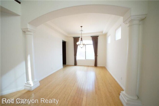 Building Photo - 5 br, 4 bath House - 3716 Moonshine Falls Ave
