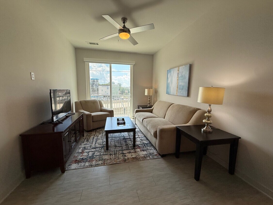 Foto principal - 1273 Williams St NW