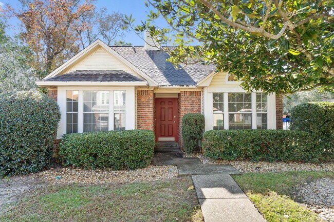 Foto del edificio - 110 Parkwood Dr