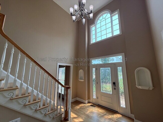 Foto del edificio - 1016 Longhorn Ct