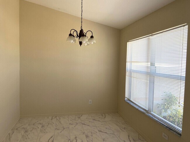 Building Photo - $500.00 OFF FIRST MONTH!!! Huge 4 bedroom/Greenbriar Area.