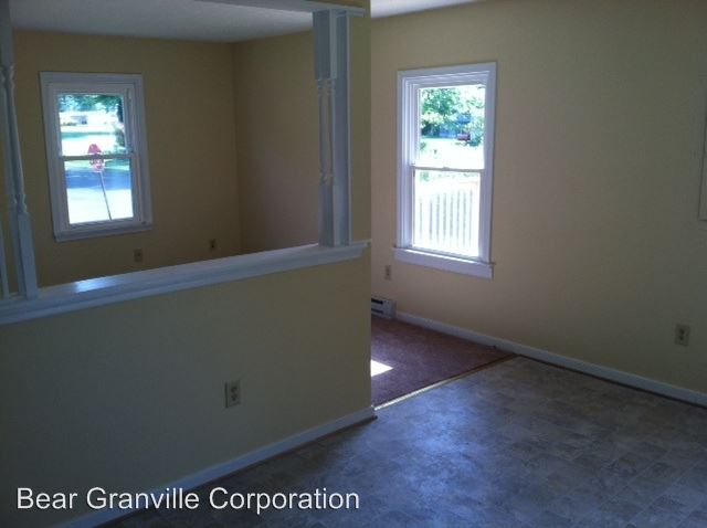 Building Photo - 727 Savannah Ave