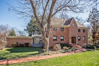 Building Photo - 1412 Coventry Ln