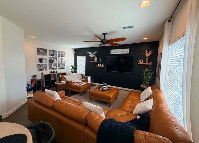 Foto del edificio - 9033 W Birchover Dr