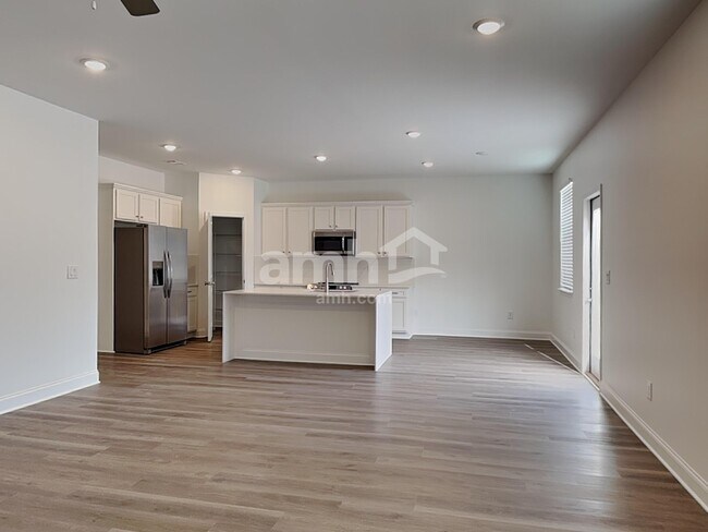 Foto del edificio - 511 Hickory Pointe Rd