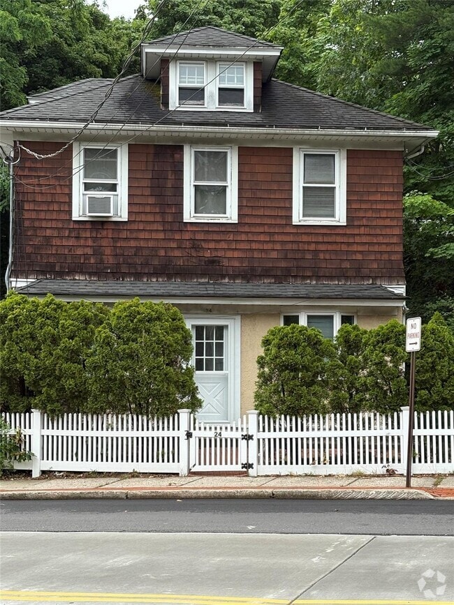 Building Photo - 24 Laurel Ave