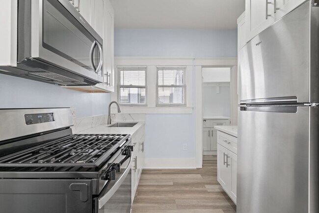 Foto del edificio - 1049 E 5th St