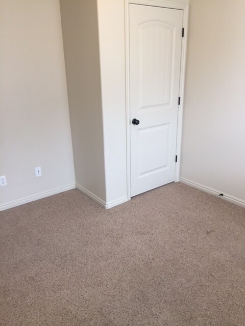 Foto del edificio - Move In Special For Eagle Mountain Condo!