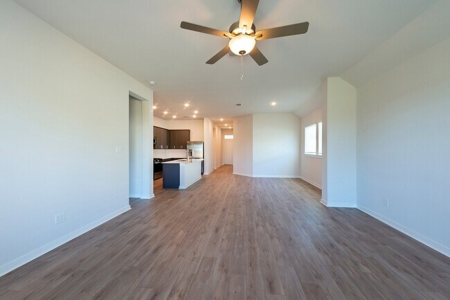 Foto del edificio - 16926 Solomons Plume Ln