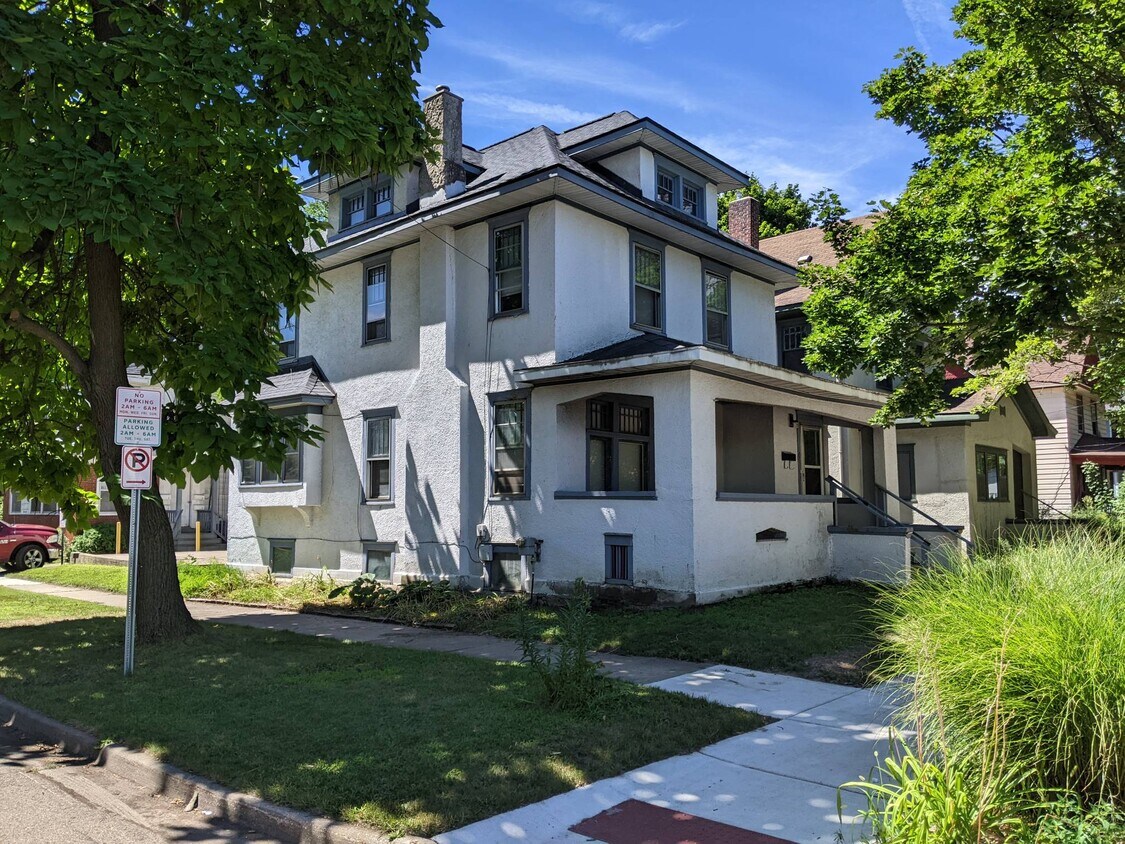 Foto principal - 601 W Cedar St