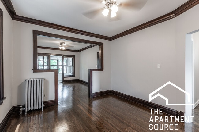 Foto del edificio - 3823 N Drake Ave