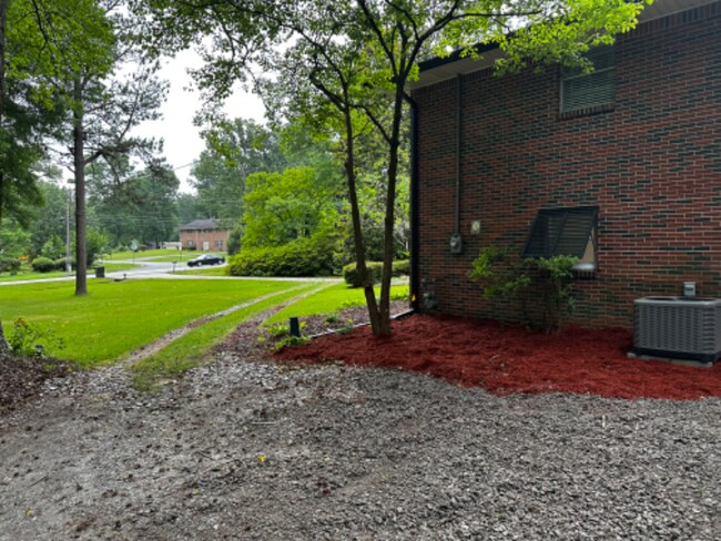 Foto del edificio - 3064 Hicks Rd