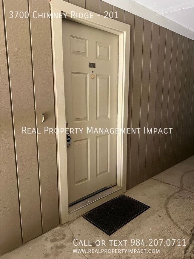 Foto del edificio - 3700 Chimney Ridge Pl