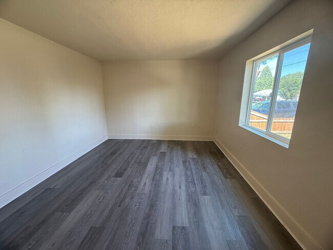 Foto del edificio - 2 bedroom 1 bath House