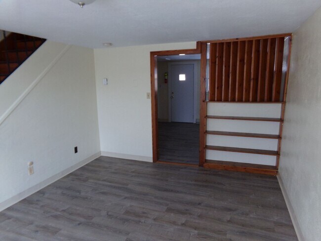 Foto del edificio - 1007 Golfview Ave