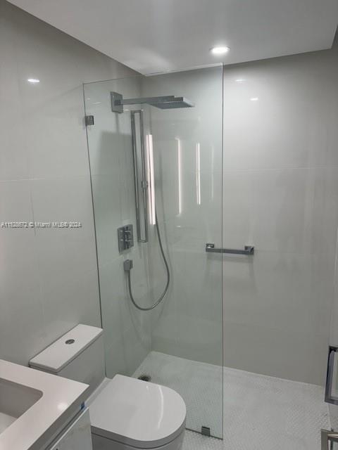 Building Photo - 888 Brickell Key Dr