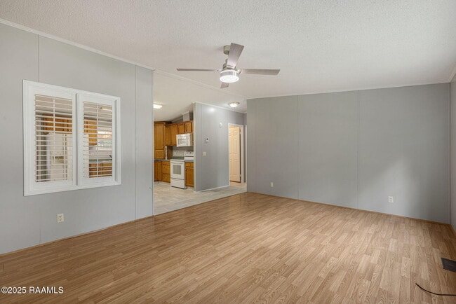 Building Photo - 113 Simon Latour Rd