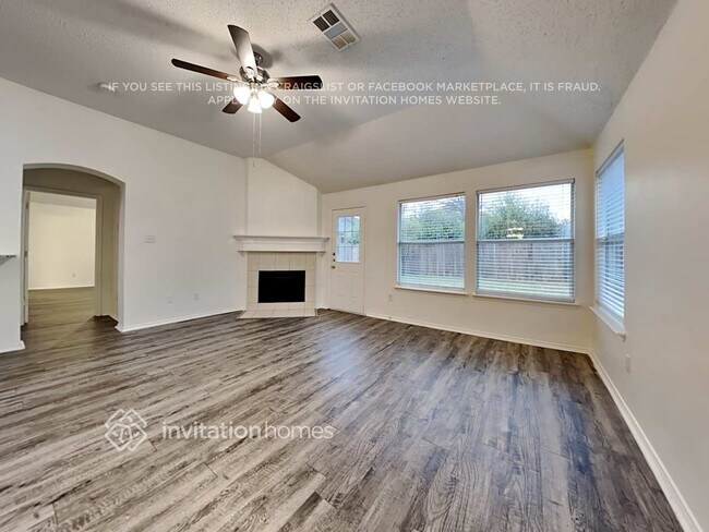 Foto del edificio - 4424 Stepping Stone Dr