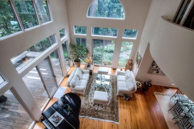 Foto del edificio - W4269 Black Point Rd