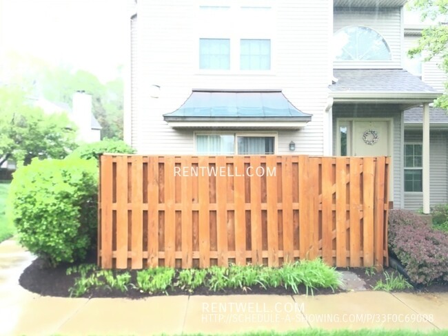 Building Photo - 3005 Danbury Ct