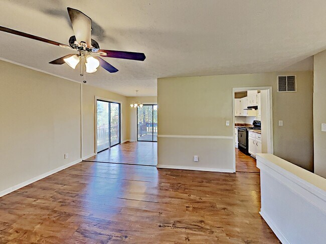 Foto del edificio - 4810 Hull Rd SE