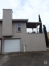 Building Photo - 11100 La Quinta Pl