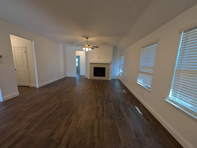 Building Photo - Beautiful 4 Beds 2 Baths Home in Anna, TX!