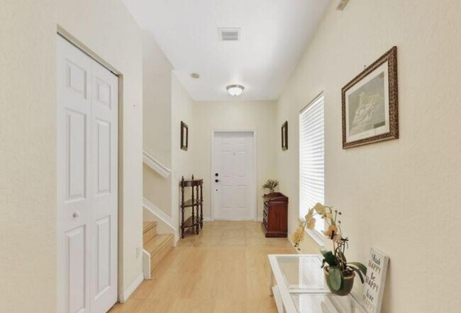 Foto del edificio - 9322 Treasure Coast St