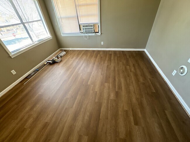 Building Photo - 1410 C St S