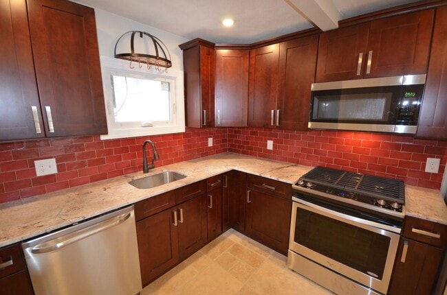 Photo - 130 Bro Apartment