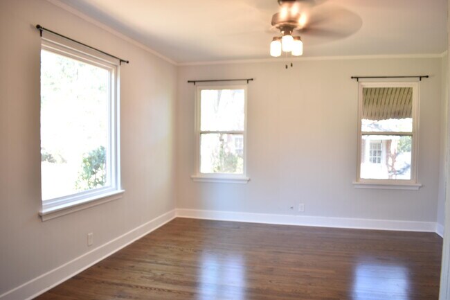 Foto del edificio - 804 Hickman Rd