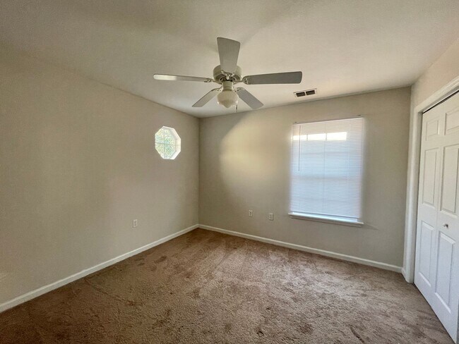 Foto del edificio - 1320 Hendrix Rd