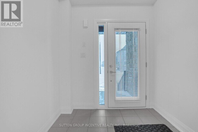 Building Photo - 5 Ranch Ter